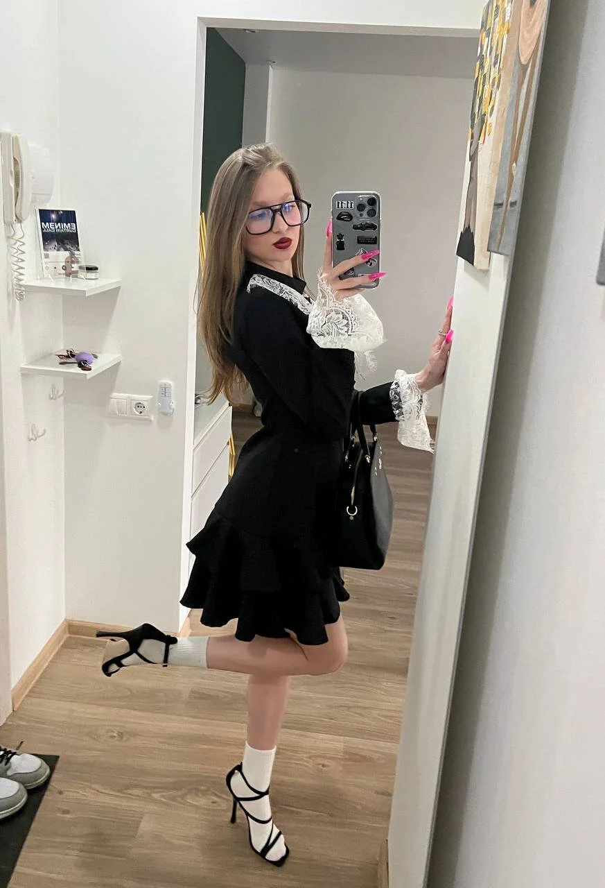 XXX Porn Photo of Nude EllaHorton 10