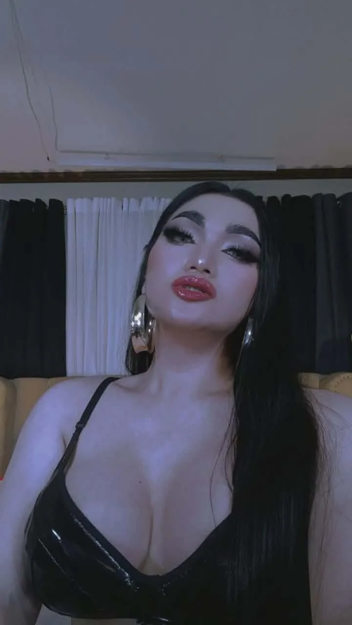XXX Porn Photo of Nude AluraJhenson 10