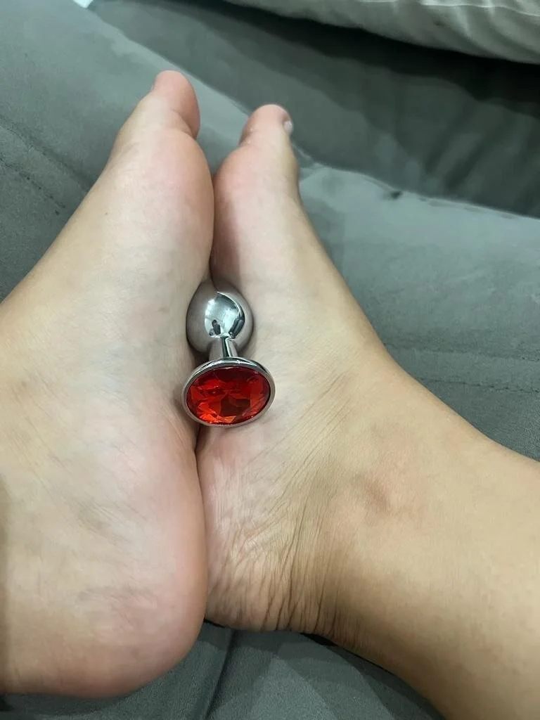 XXX Porn Photo of Nude BeaFeet32 2