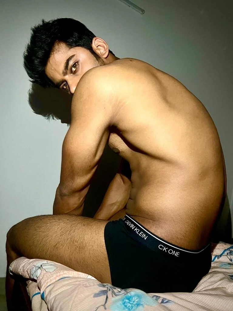 XXX Porn Photo of Nude john_desihunks 5
