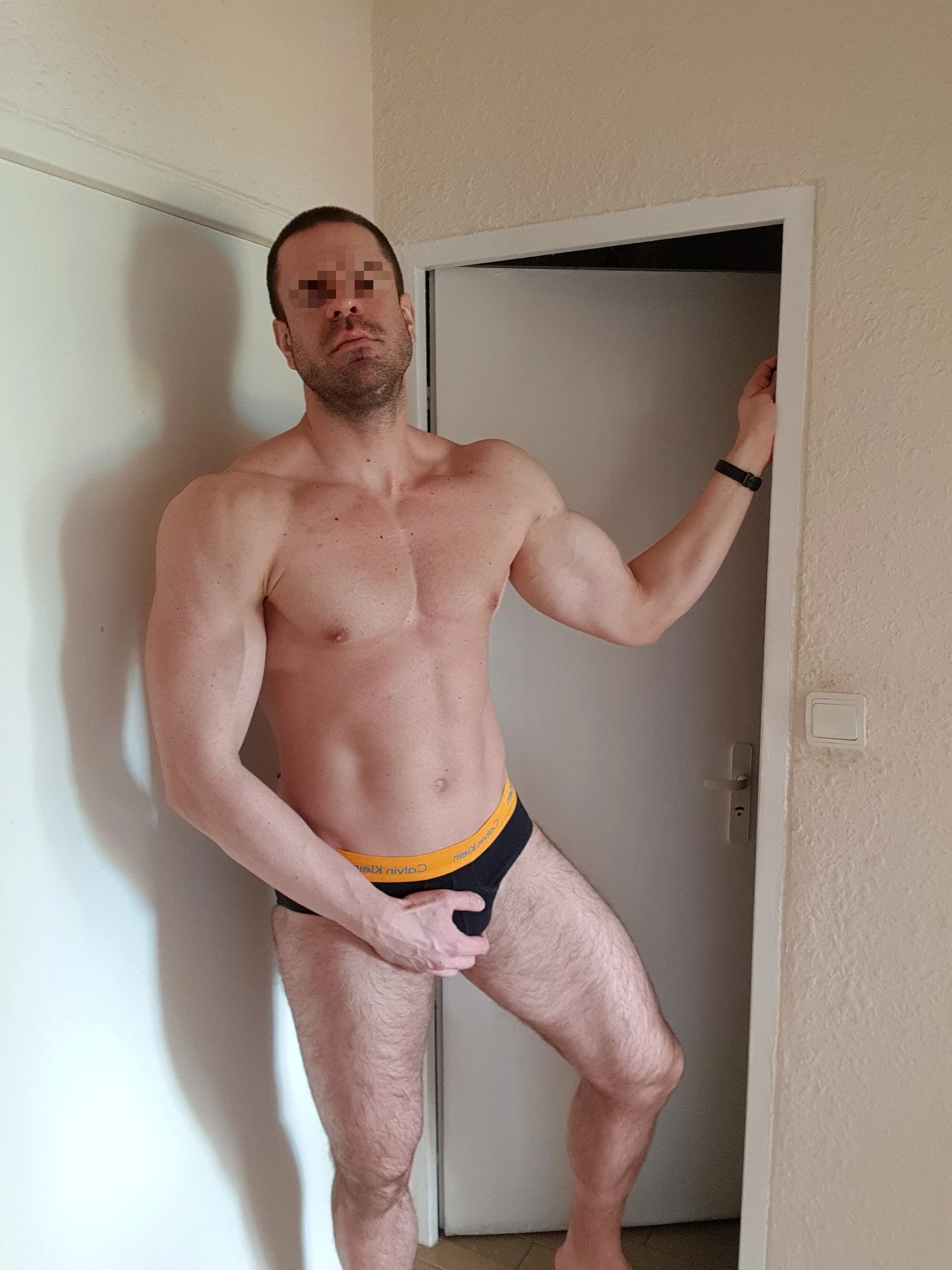 XXX Porn Photo of Nude TheFitGiant 13