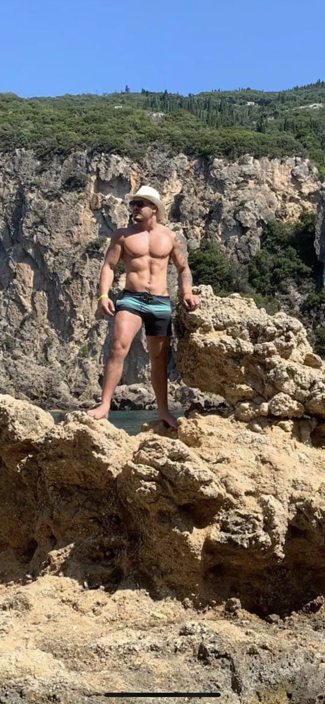 XXX Porn Photo of Nude ZackMasterss 29