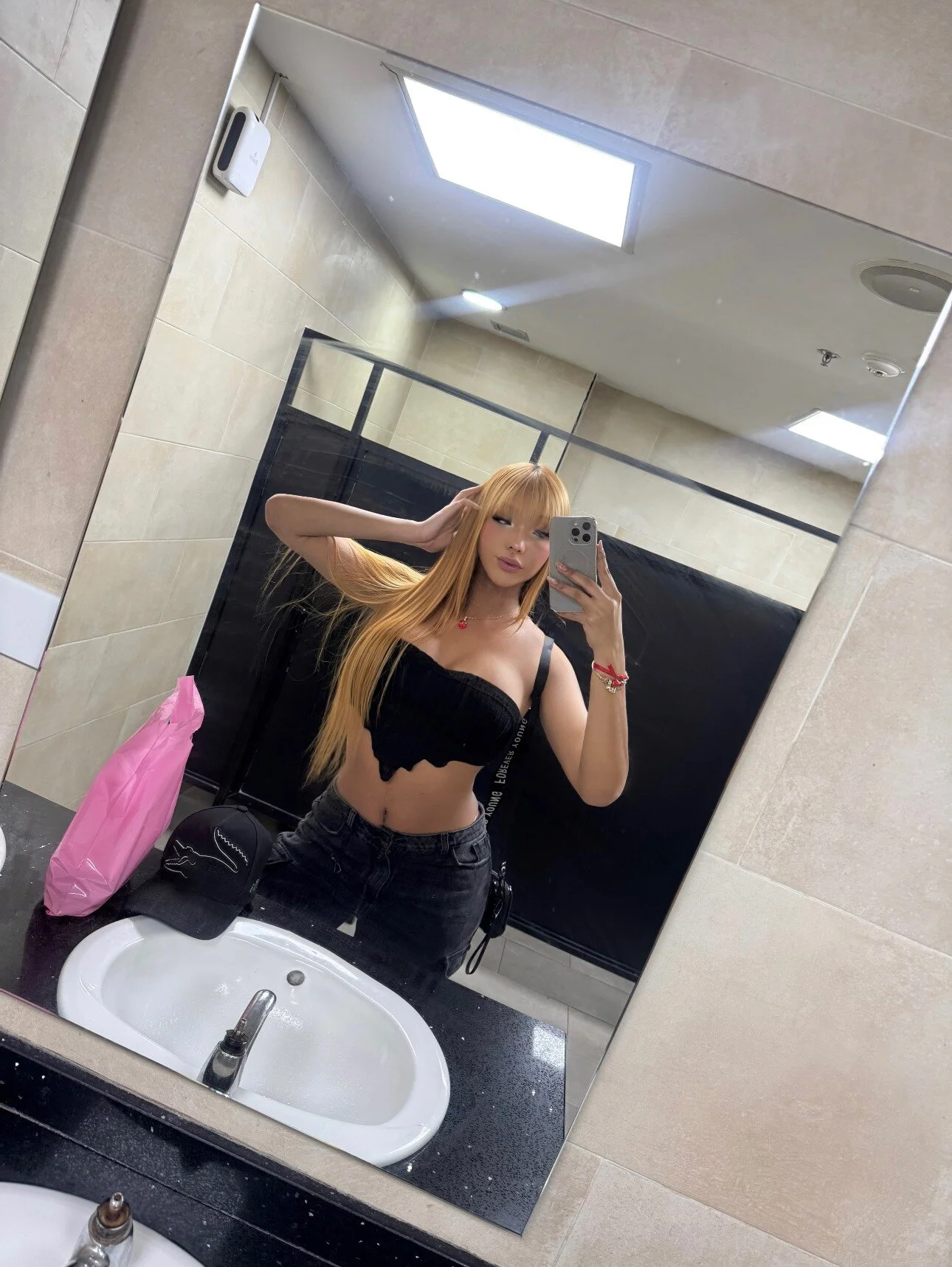 XXX Porn Photo of Nude LisaHadidd 6