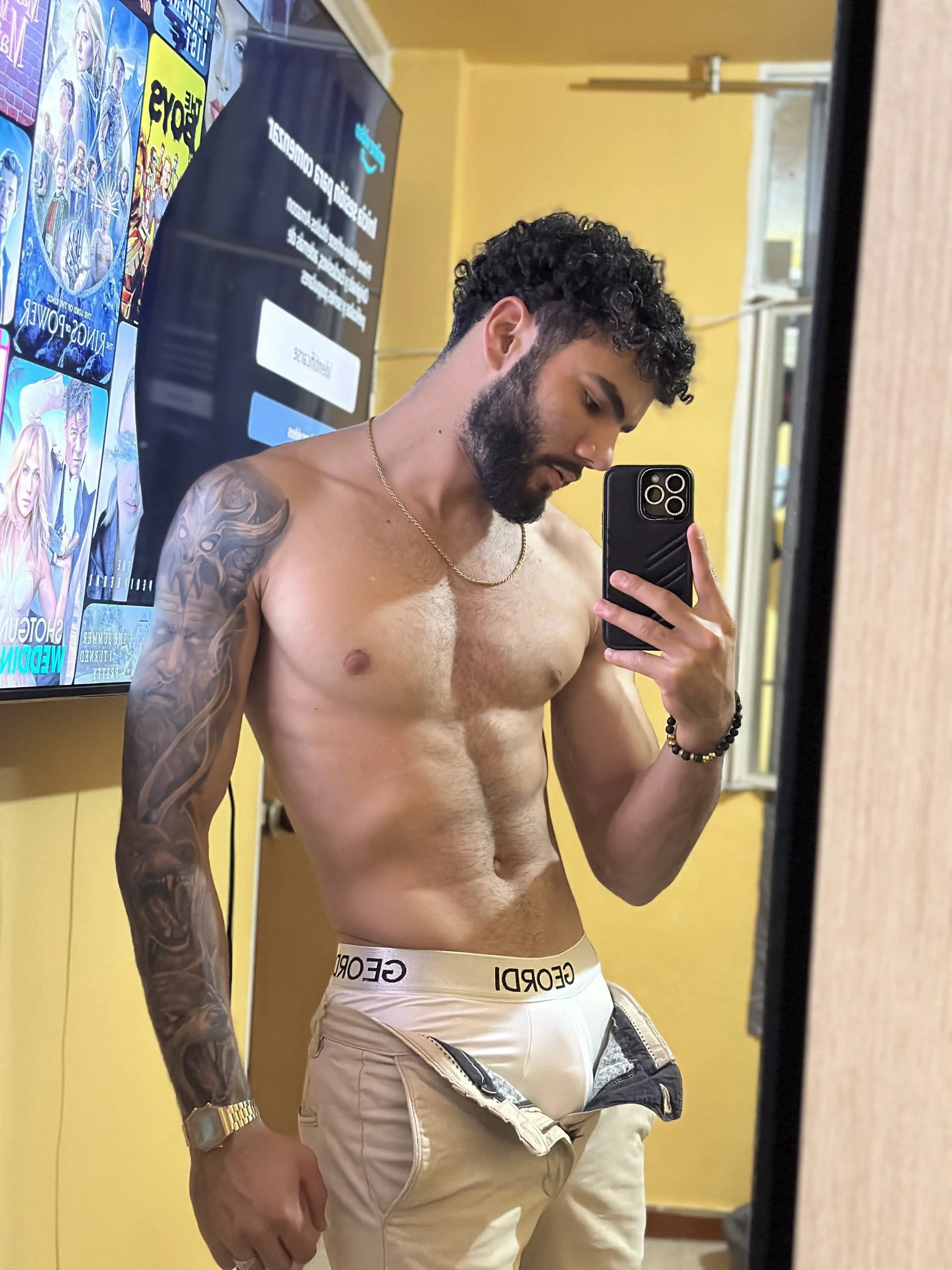 XXX Porn Photo of Nude Derek_w 7