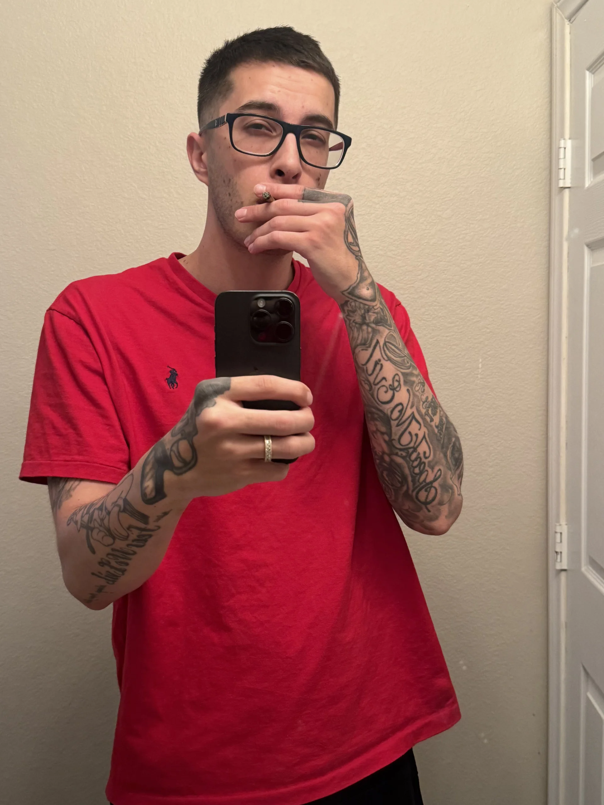 XXX Porn Photo of Nude JuicyJoshy 30