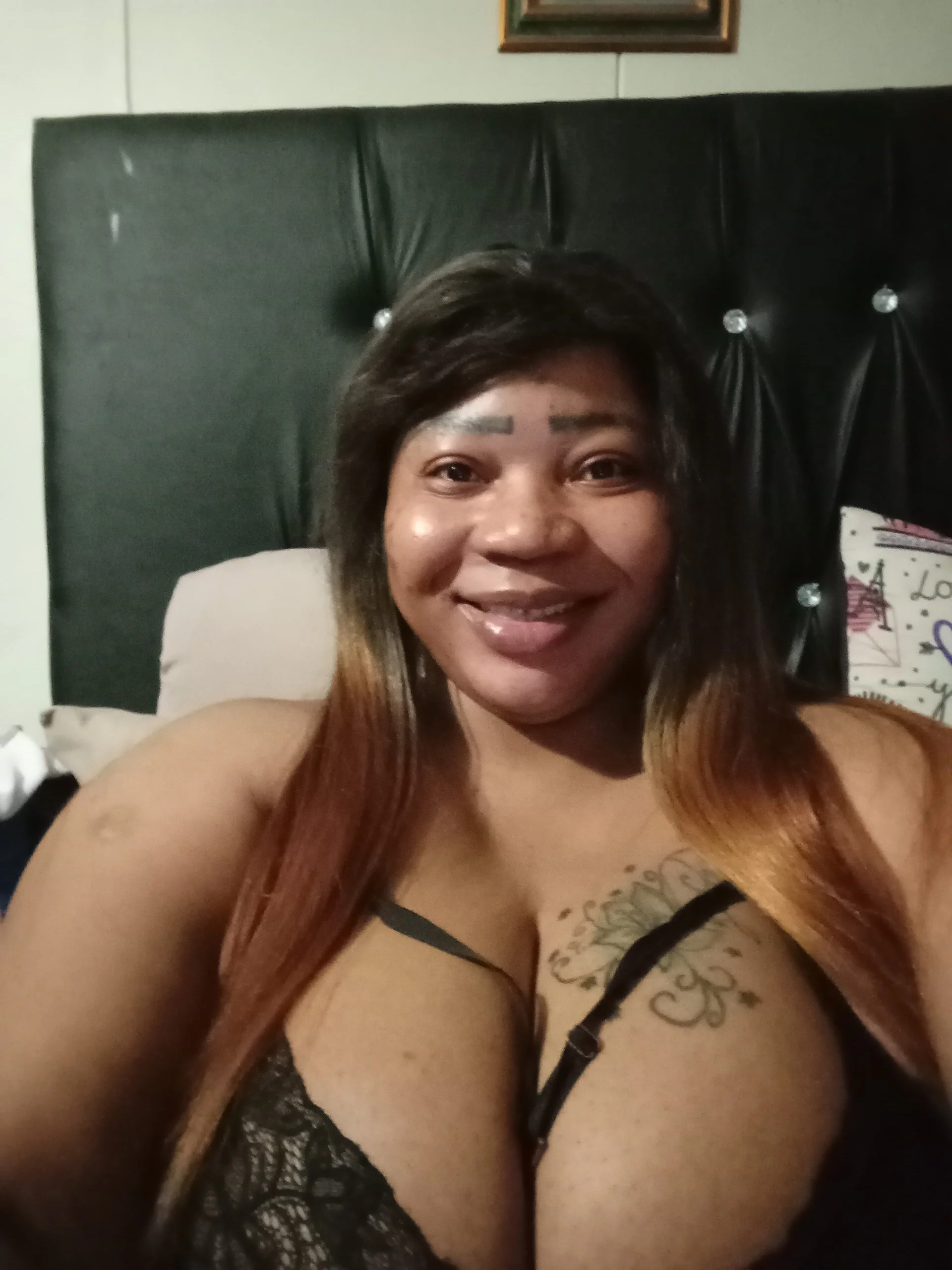 XXX Porn Photo of Nude HUMONGUOUSTITSS 4