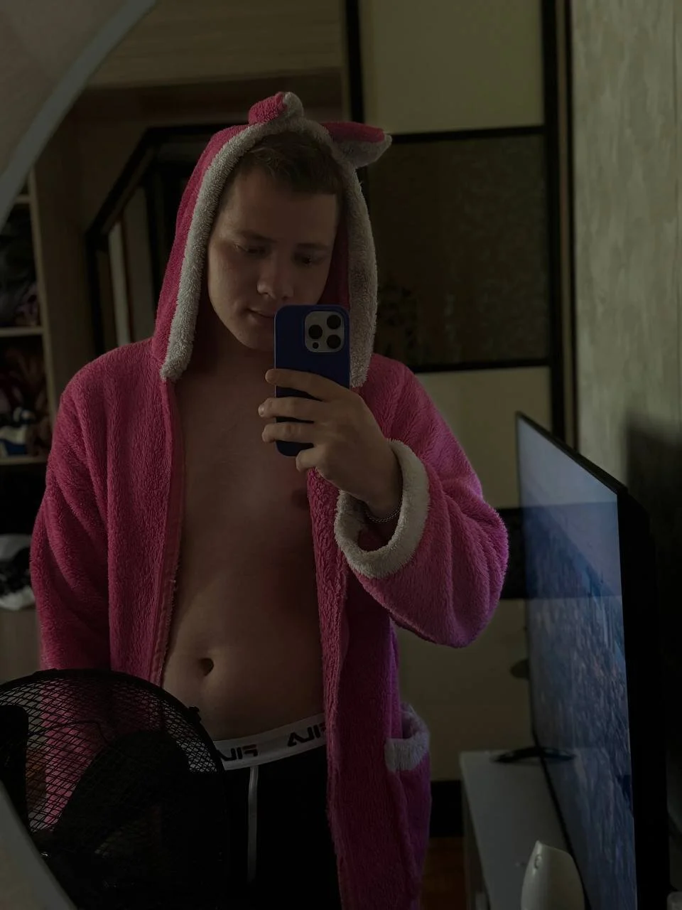XXX Porn Photo of Nude Karl_Night_ 2