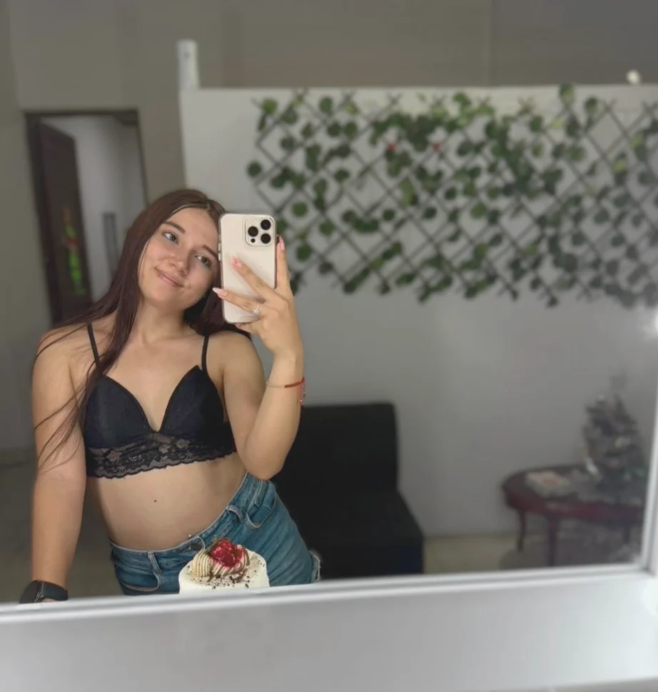XXX Porn Photo of Nude mia_cooper_24 67