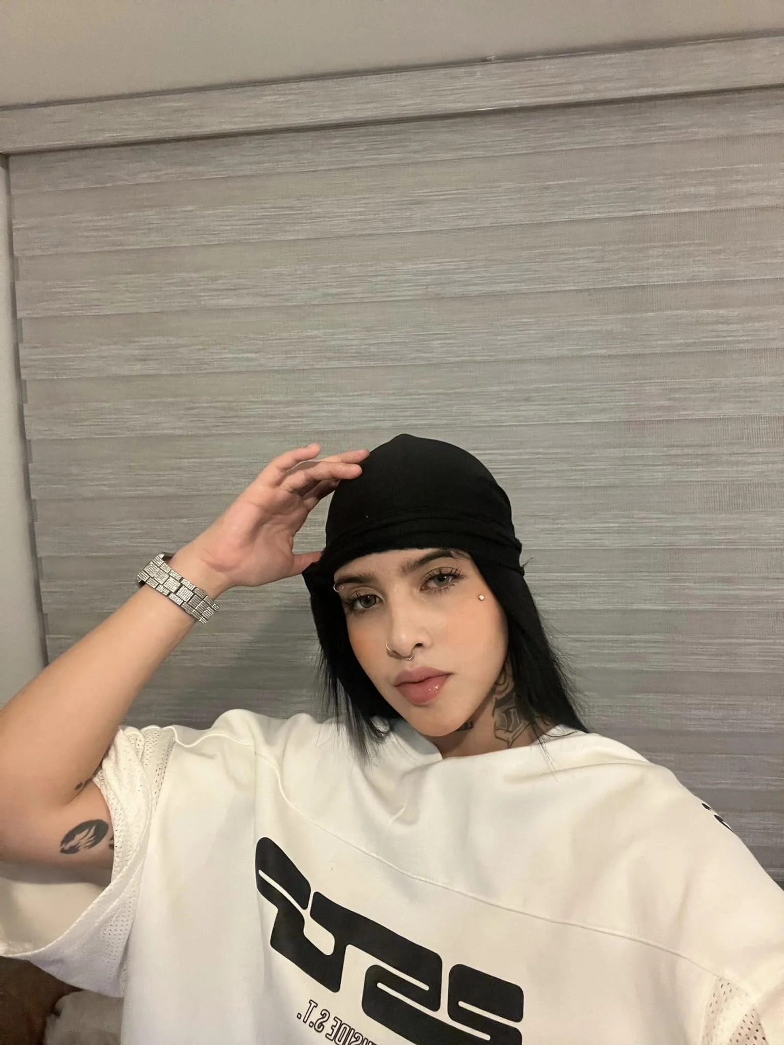 XXX Porn Photo of Nude Gangster_Girl 10