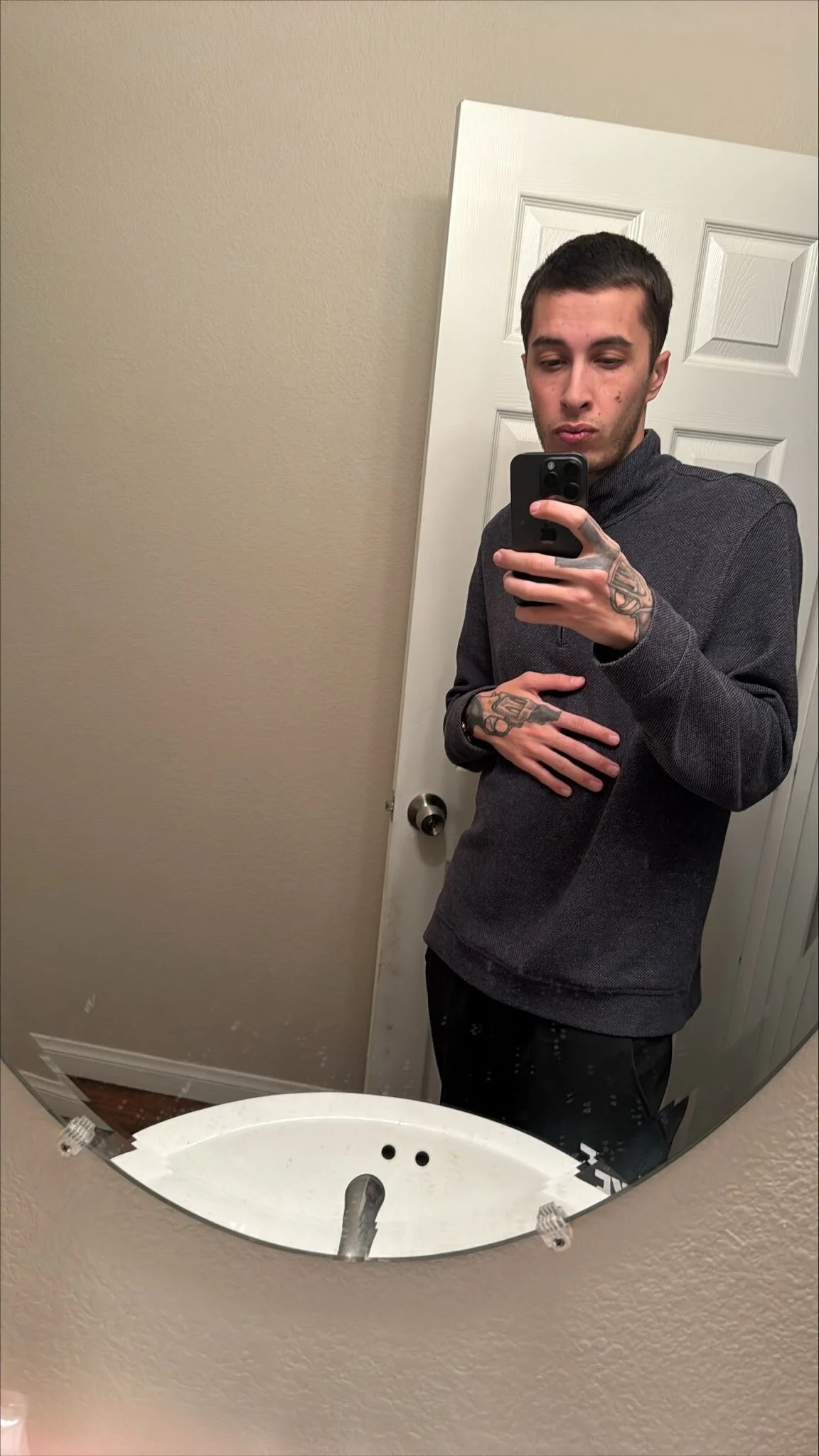 XXX Porn Photo of Nude JuicyJoshy 107