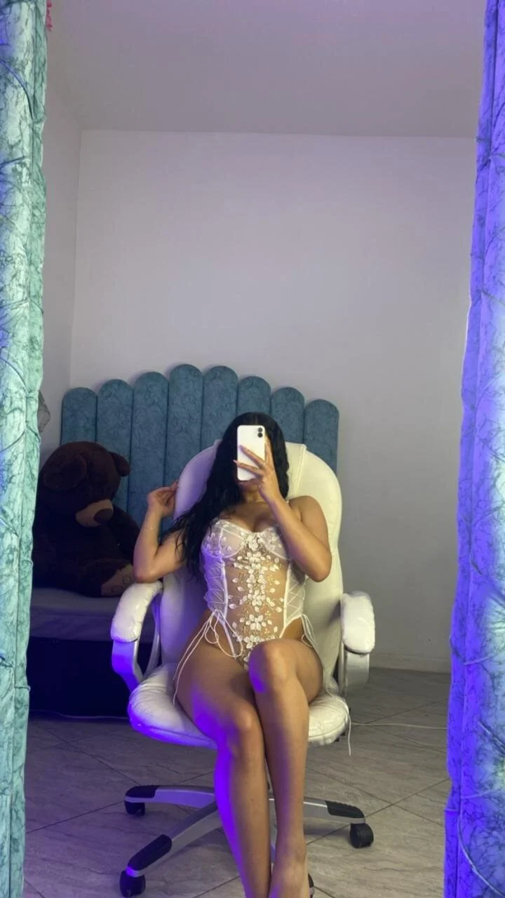 XXX Porn Photo of Nude Camila_Smith_23 6