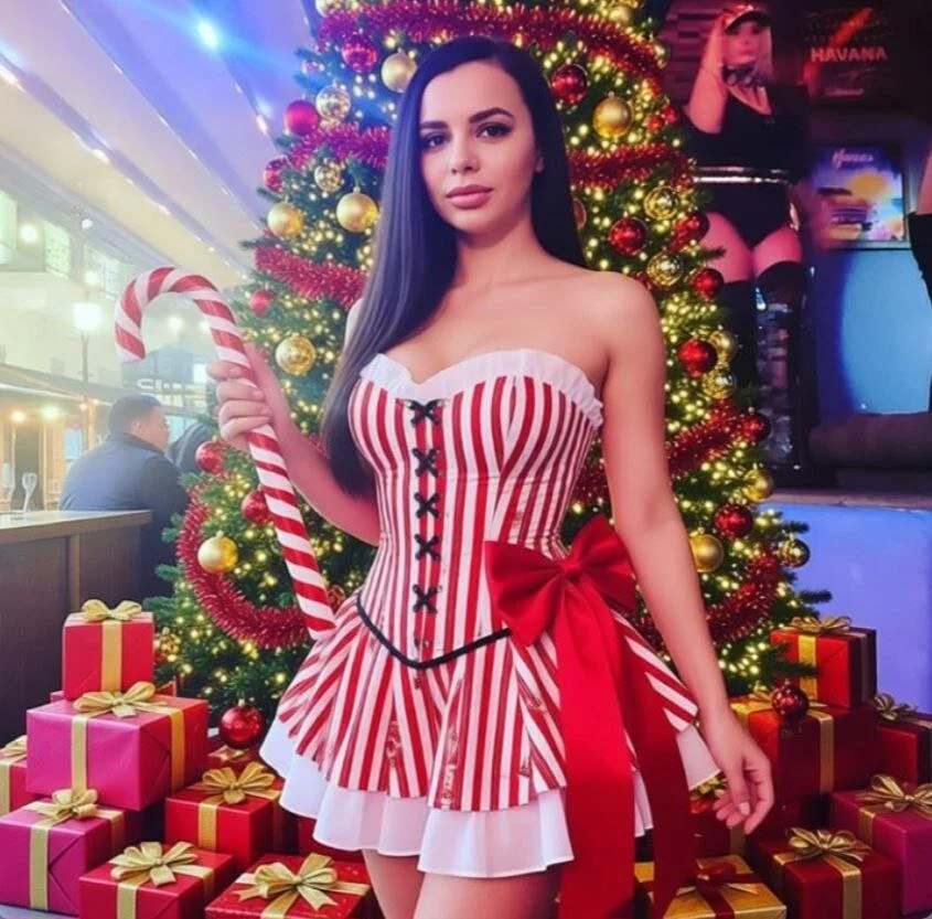 XXX Porn Photo of Nude juliahayessxx 512