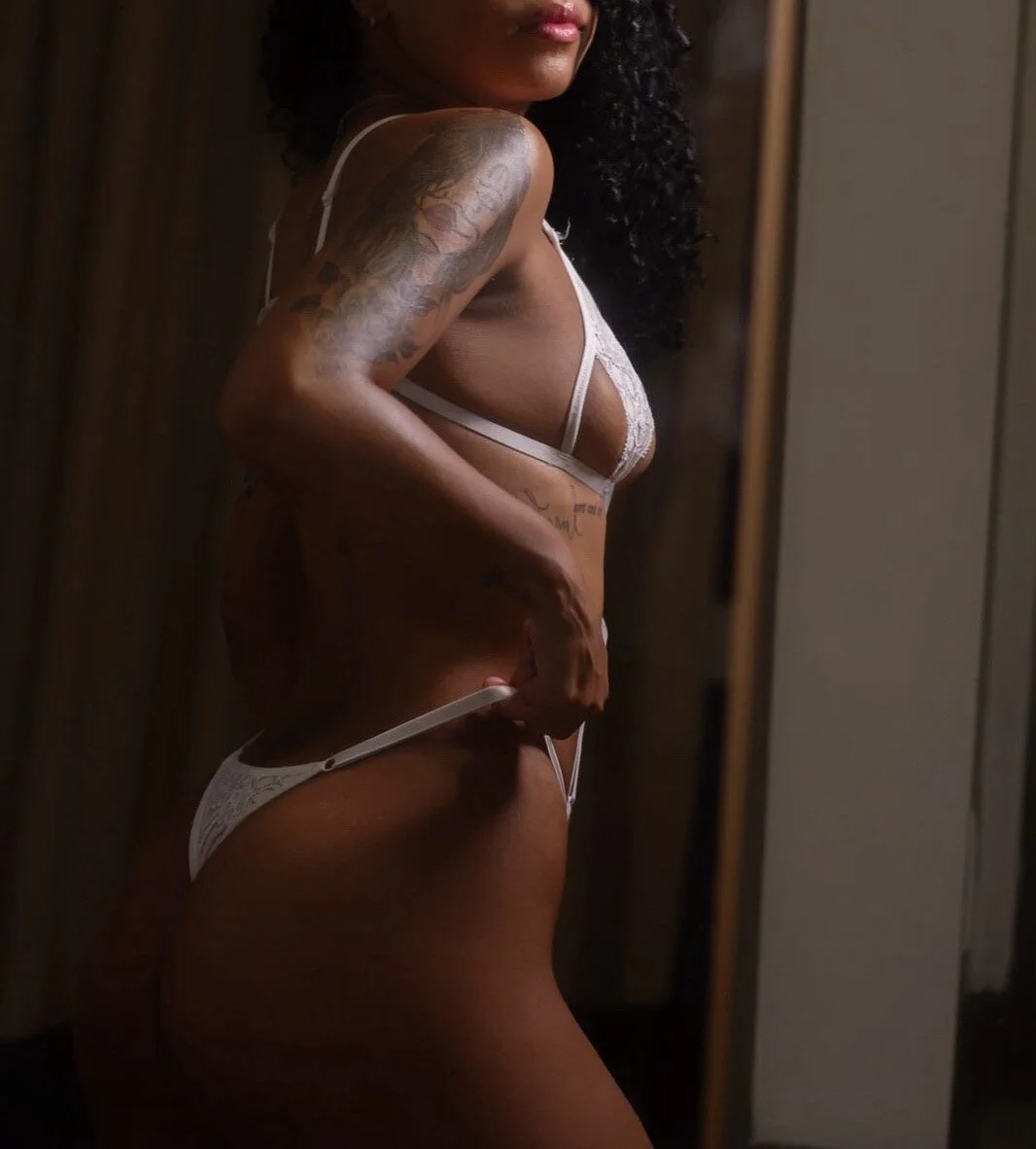 XXX Porn Photo of Nude Estrelaa7 17