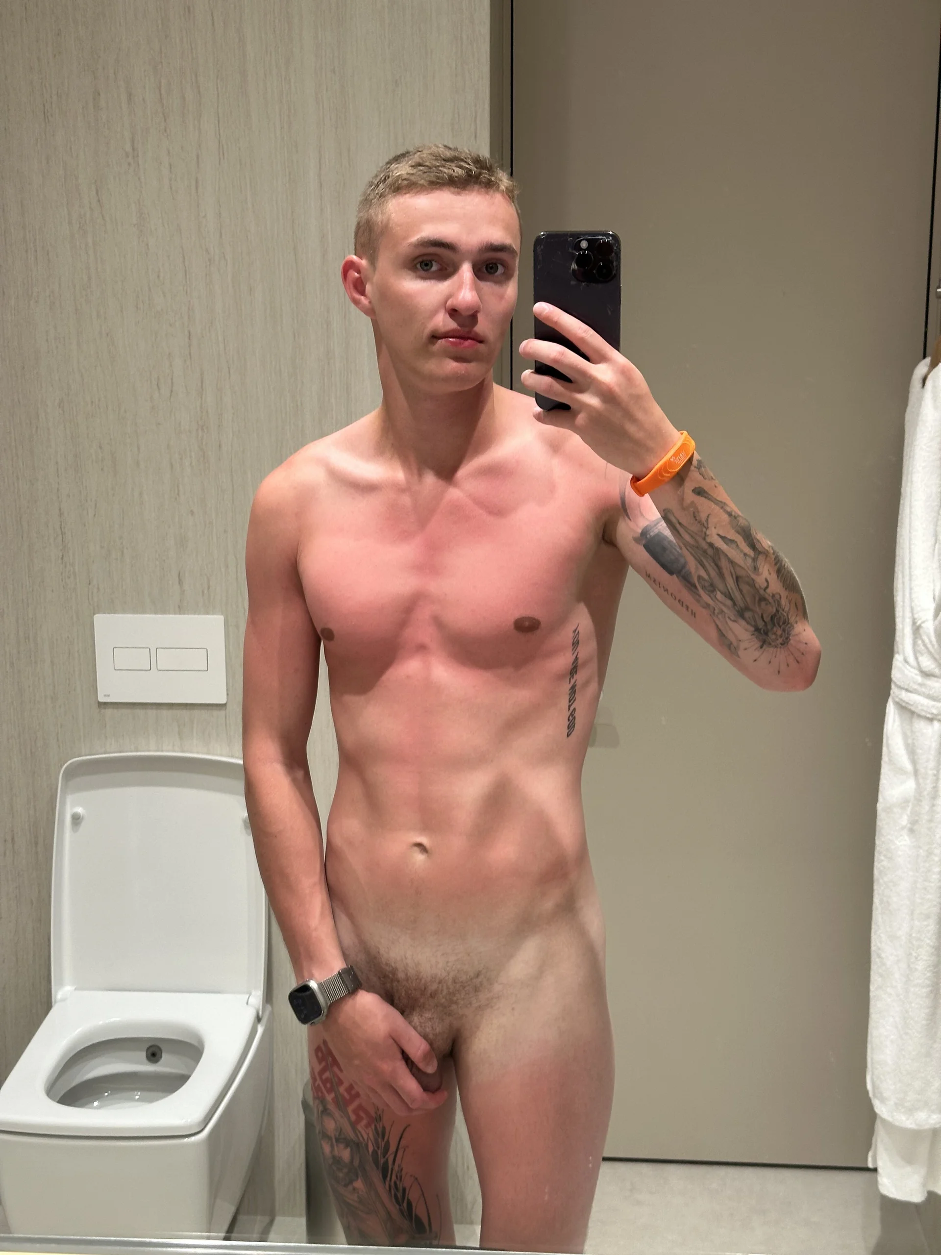 XXX Porn Photo of Nude crazybottom99 8