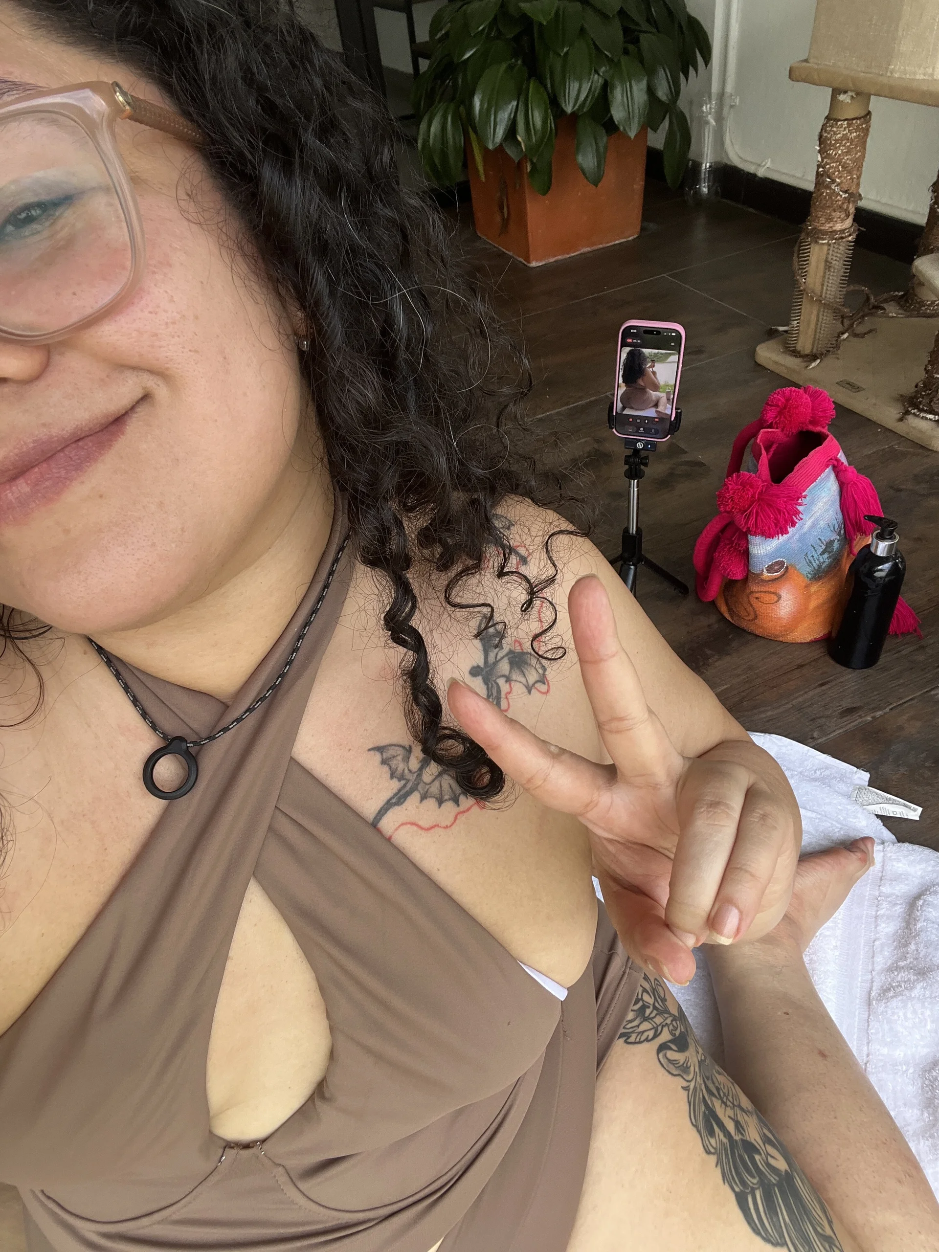 XXX Porn Photo of Nude CurlyMilf_Vannexxxa 2