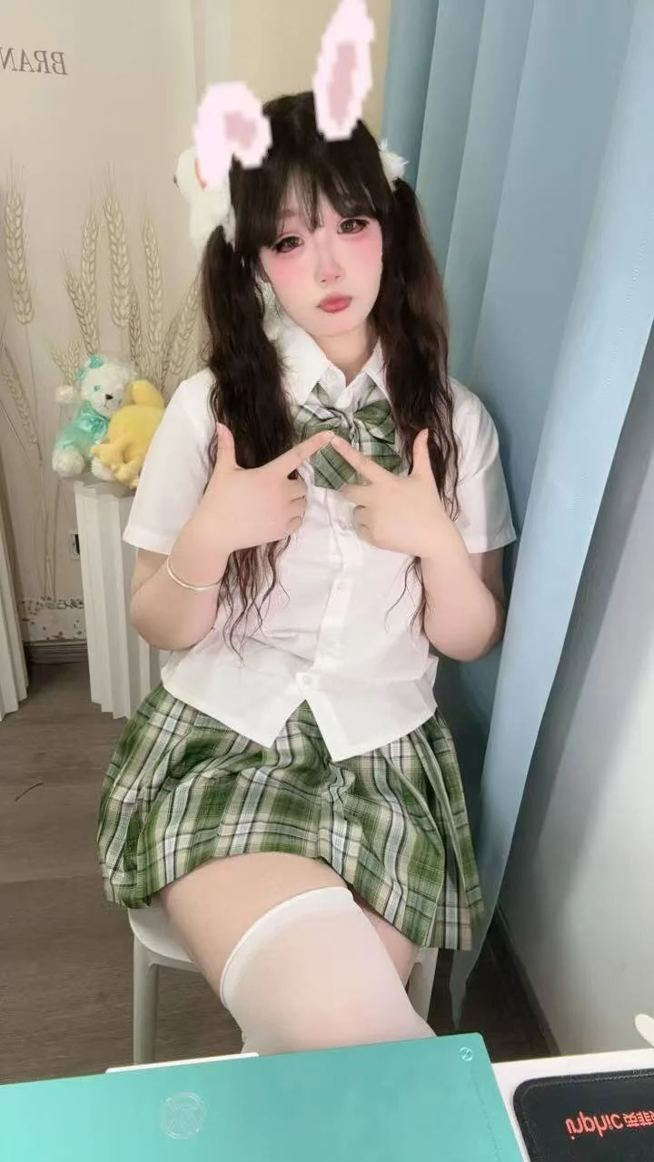 XXX Porn Photo of Nude qiqi-172cm 1