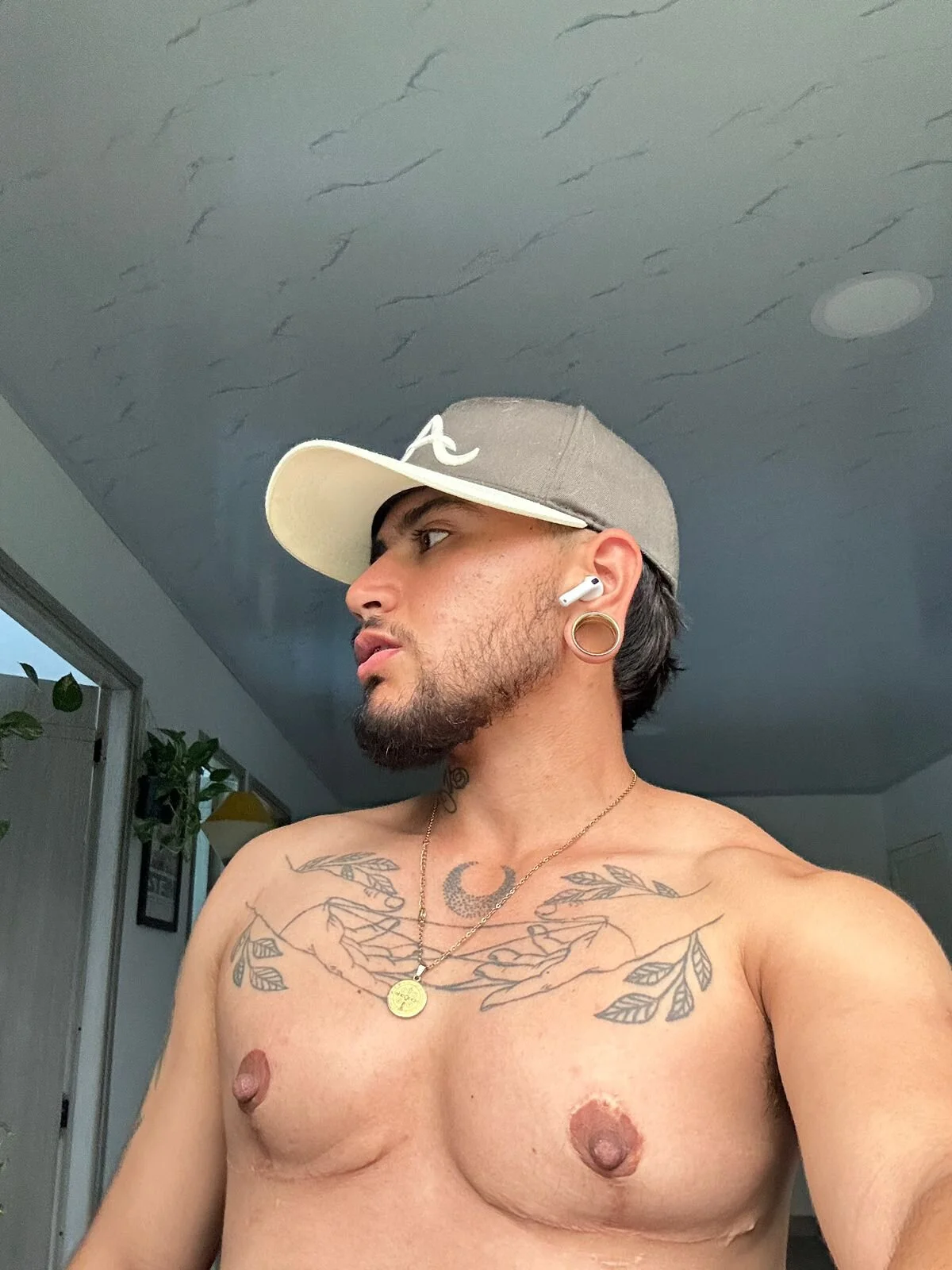 XXX Porn Photo of Nude ftmphilip_ 29
