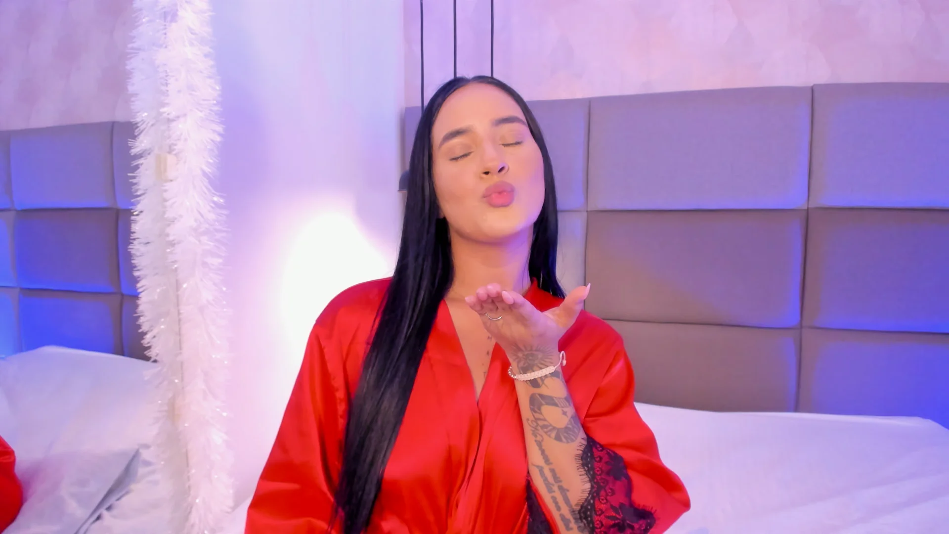 XXX Porn Photo of Nude Emily_luve 27
