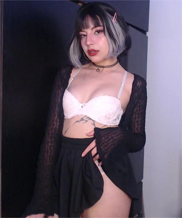 XXX Porn Photo of Nude BiiHoney 10