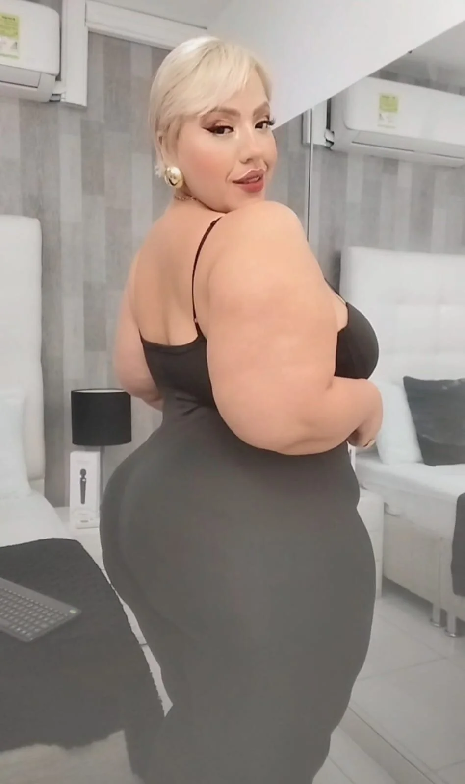 XXX Porn Photo of Nude LeahMillerr 47