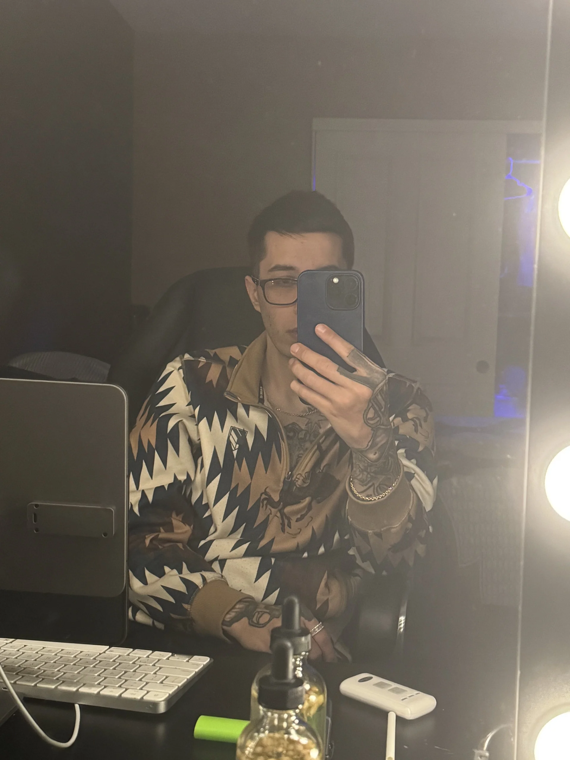 XXX Porn Photo of Nude JuicyJoshy 163