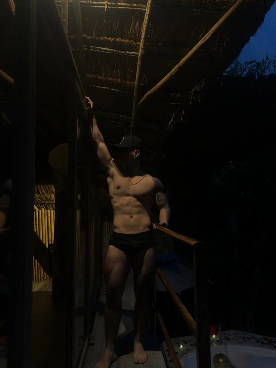 XXX Porn Photo of Nude SalvatoreDmore 28