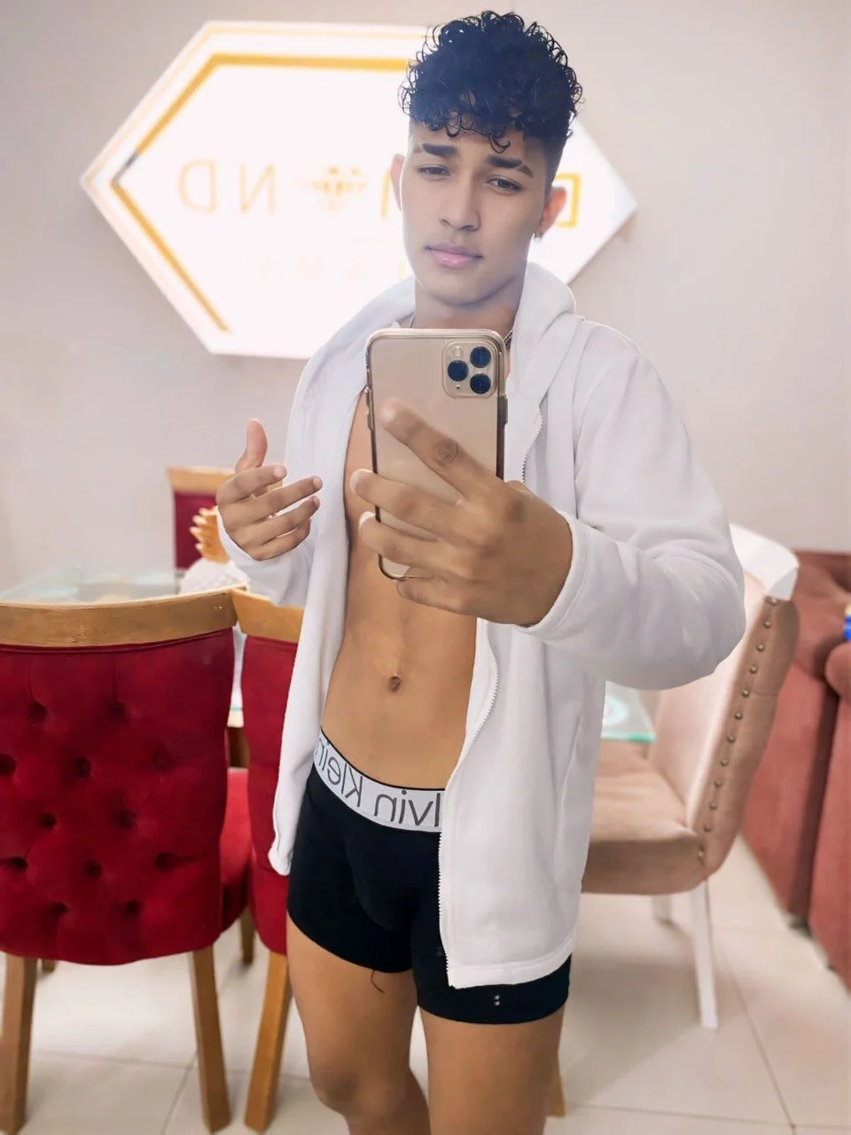 XXX Porn Photo of Nude jamescurly00 16