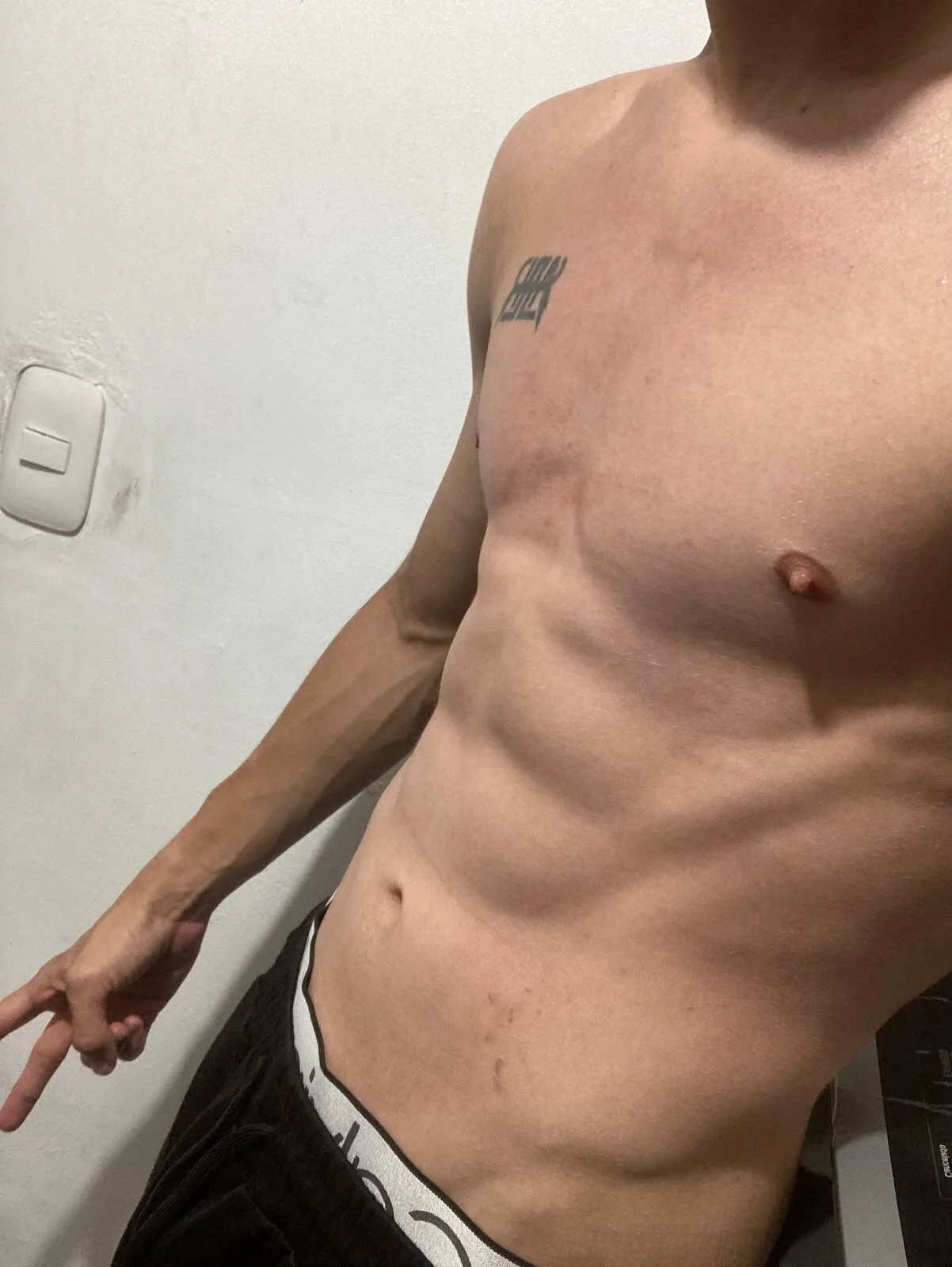 XXX Porn Photo of Nude Andrewwhite888 2
