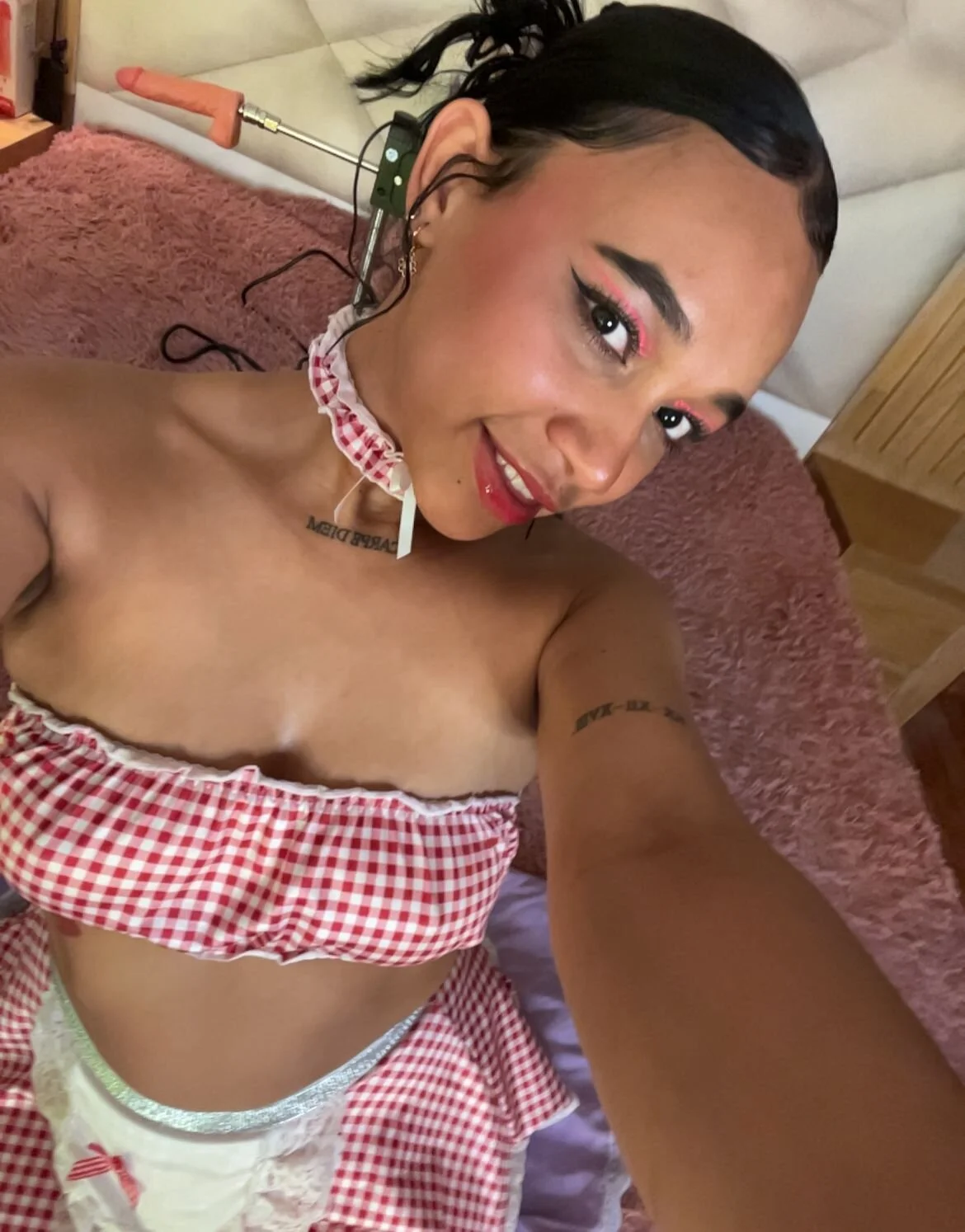 XXX Porn Photo of Nude coraline_vera 65
