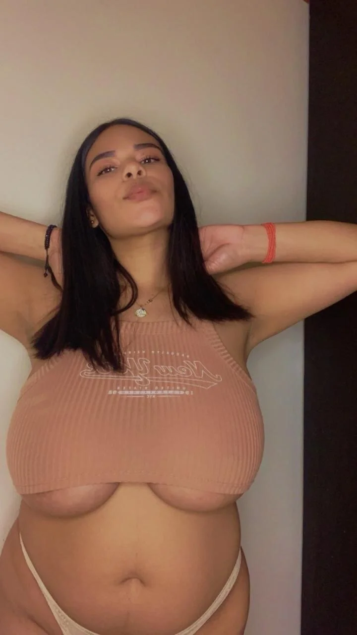 XXX Porn Photo of Nude Isabella_boobd 12