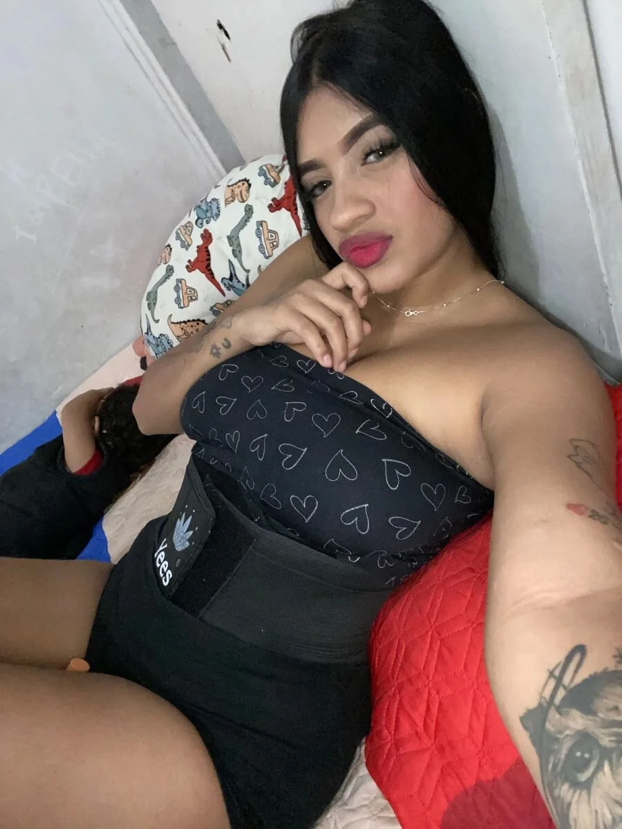 XXX Porn Photo of Nude emaa_jamess 1