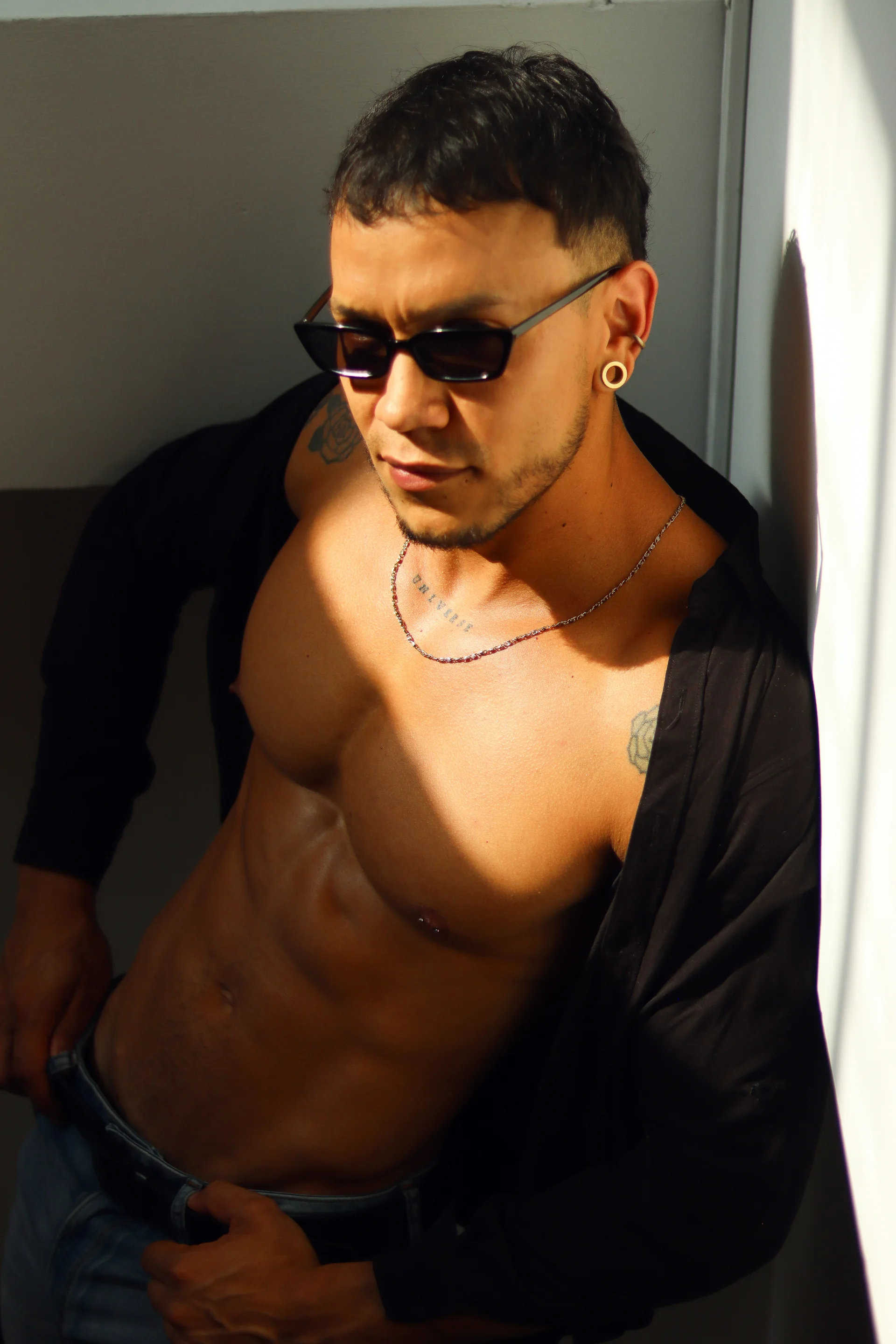 XXX Porn Photo of Nude ARON_TAYLER01 39
