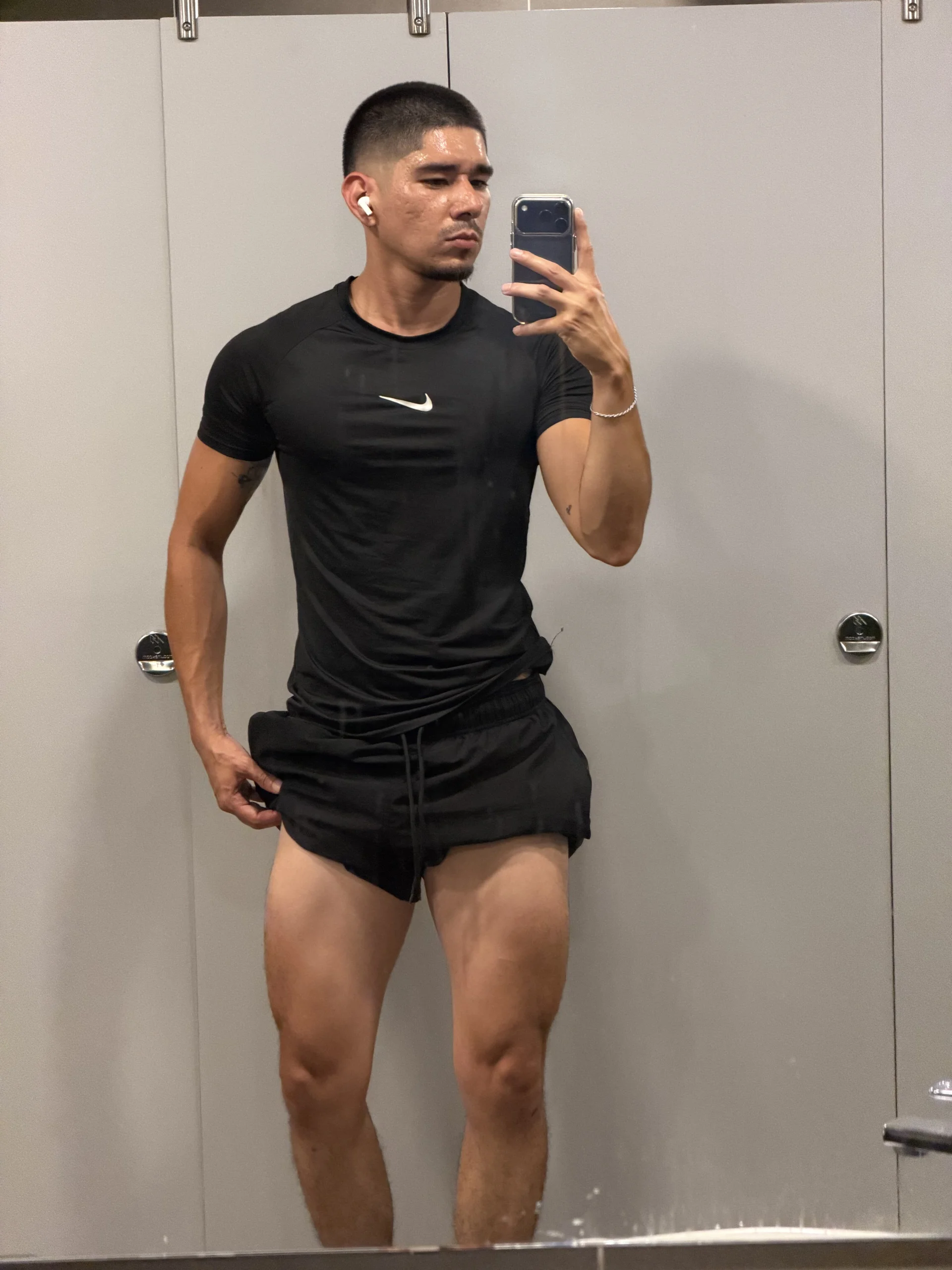 XXX Porn Photo of Nude danielv_95 29