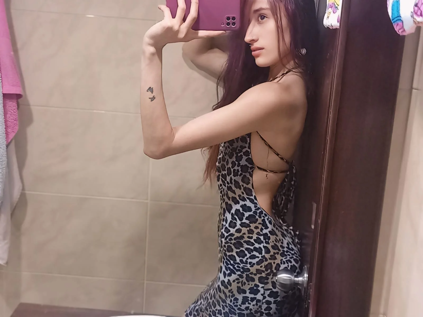 XXX Porn Photo of Nude baihu_jin 1