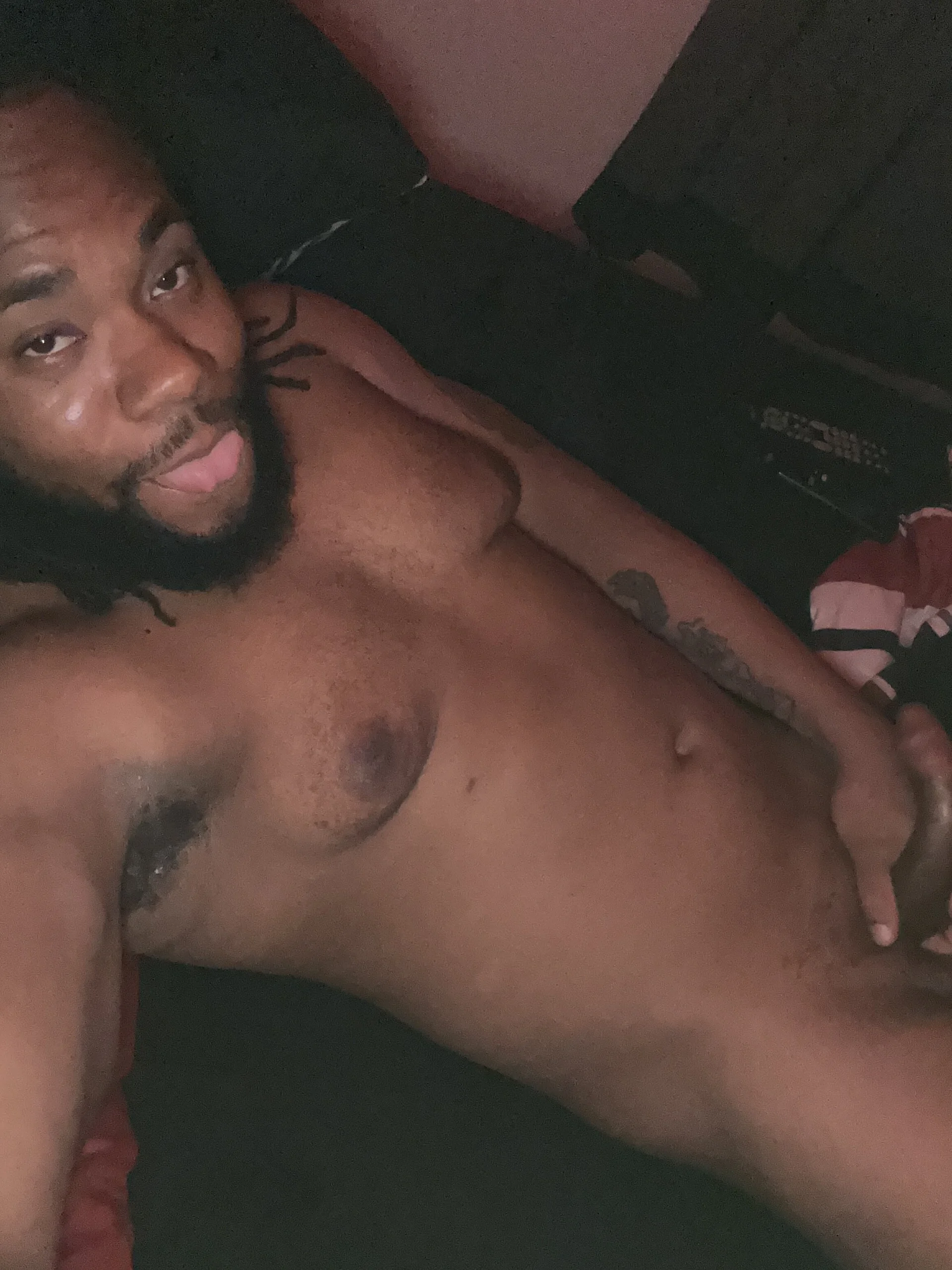 XXX Porn Photo of Nude TheyLuvQUAN444 4