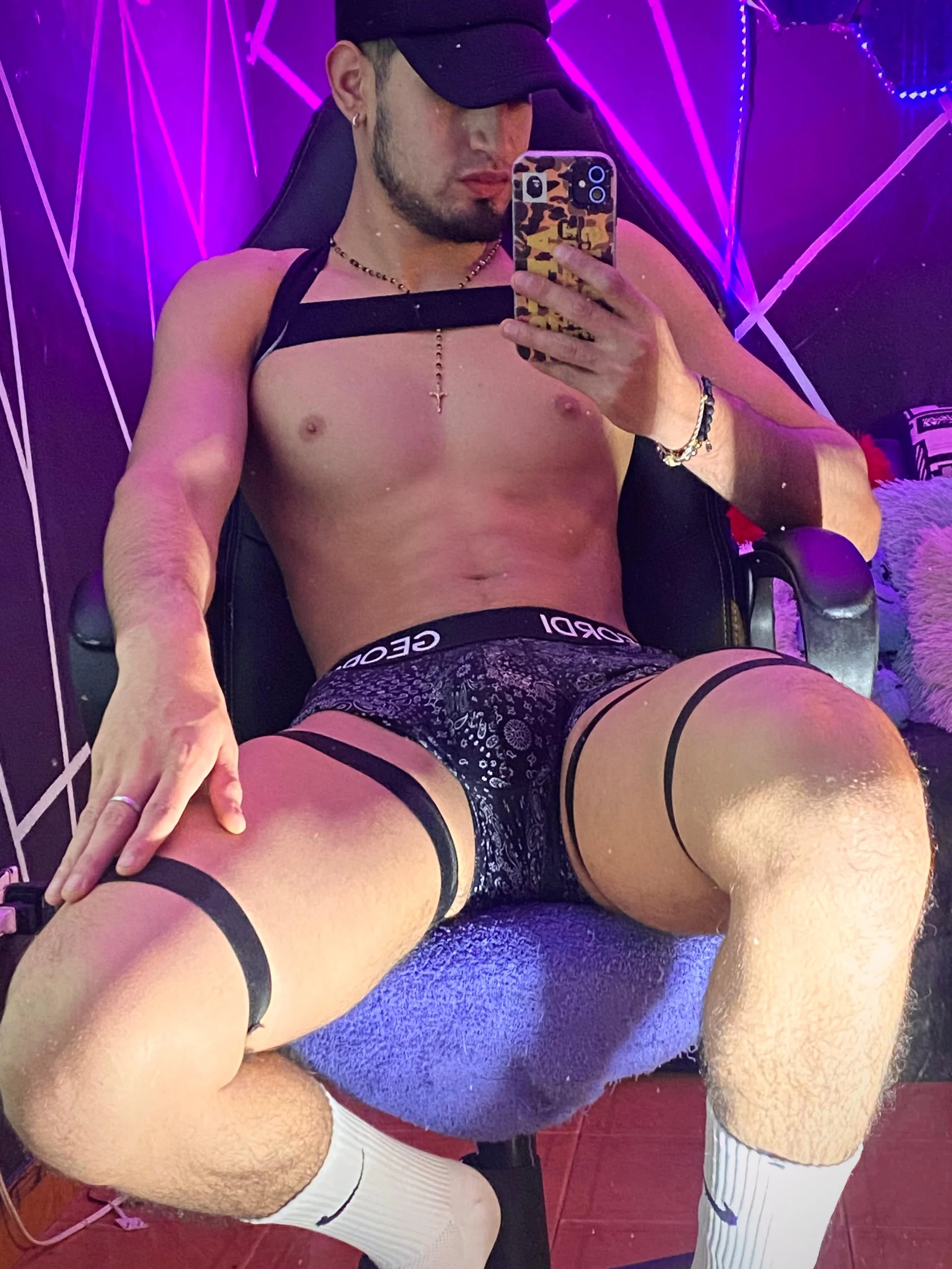 XXX Porn Photo of Nude Giomar_Reyes 2