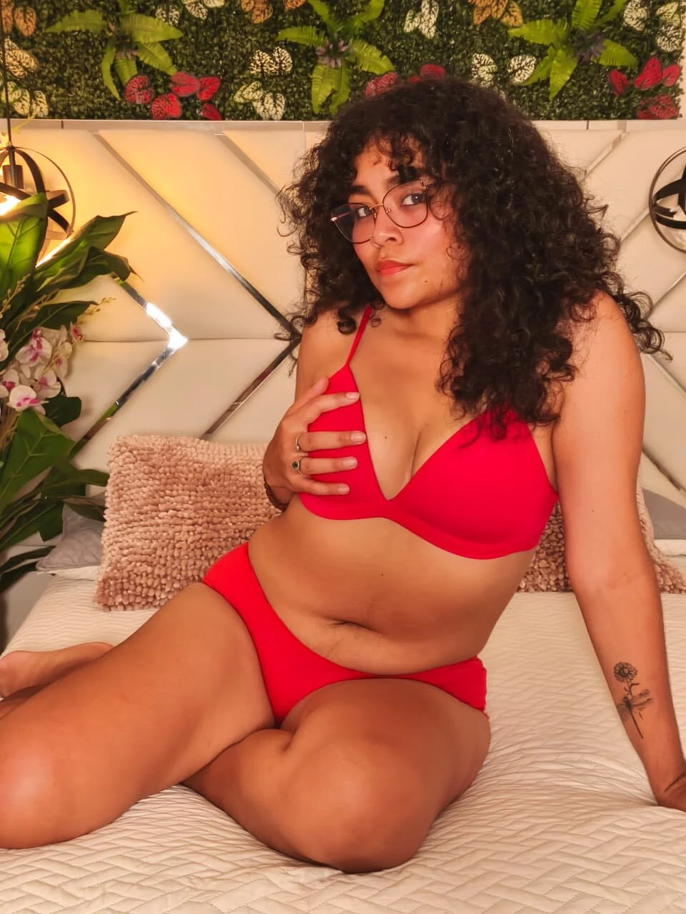 XXX Porn Photo of Nude Queenn_Isa 3