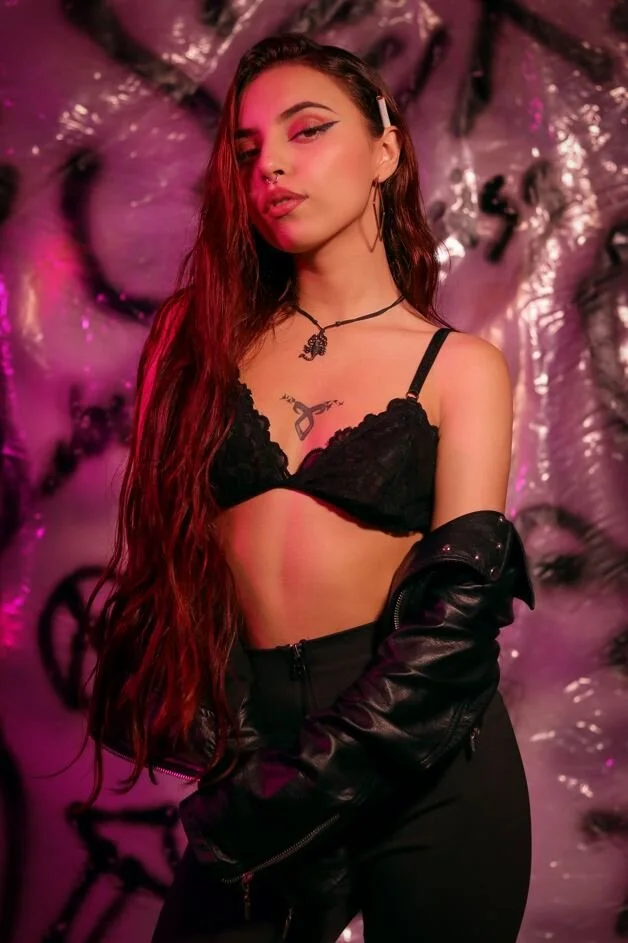 XXX Porn Photo of Nude isis_jhempss 51