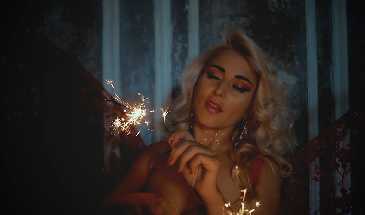 XXX Porn Photo of Nude Loly4Fire 4