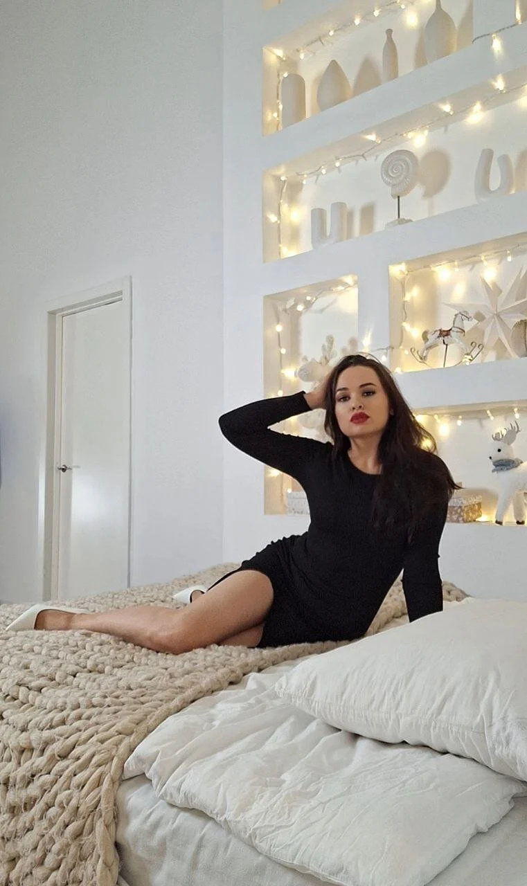 XXX Porn Photo of Nude Luxuriouss_s 32