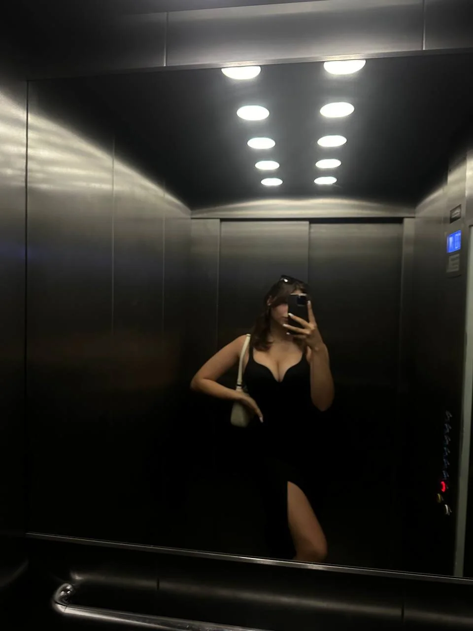 XXX Porn Photo of Nude Beg_me_now 9