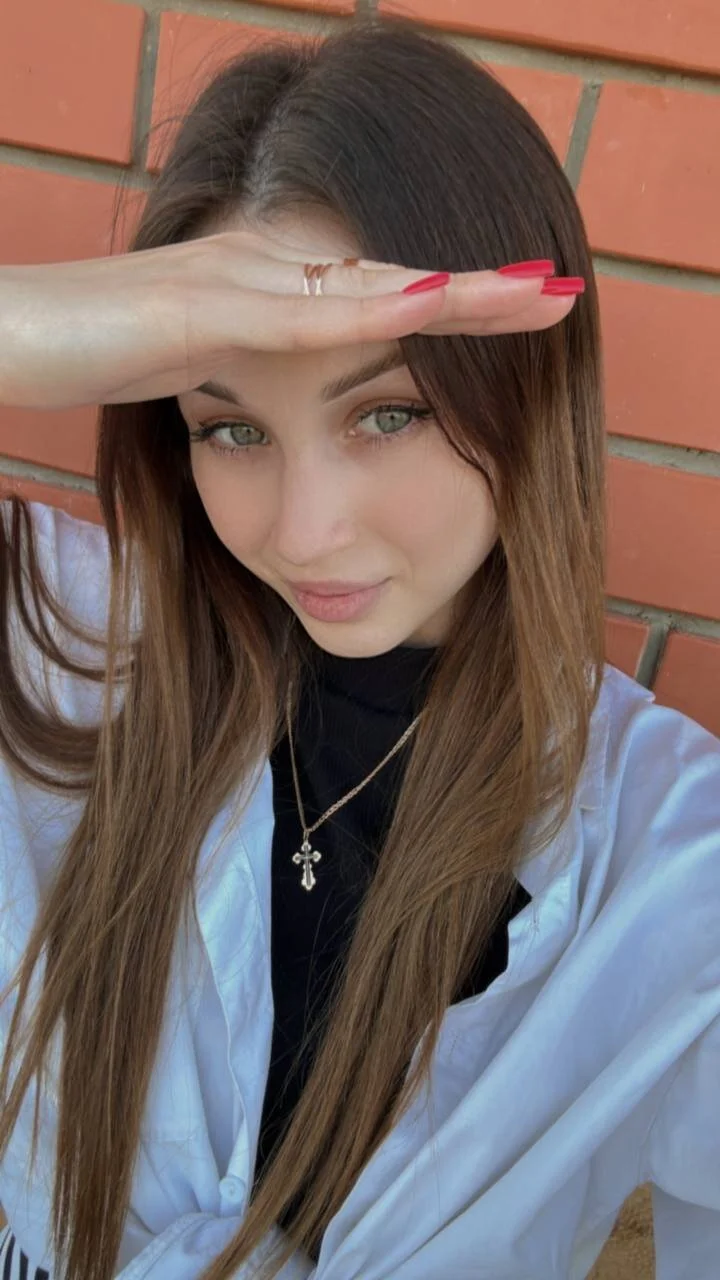 XXX Porn Photo of Nude LinnHigh 13