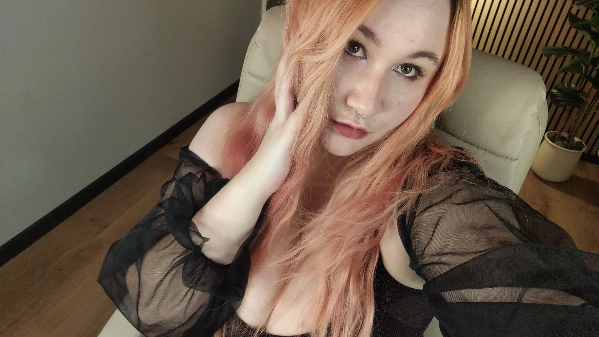 XXX Porn Photo of Nude laura_palmerr 1