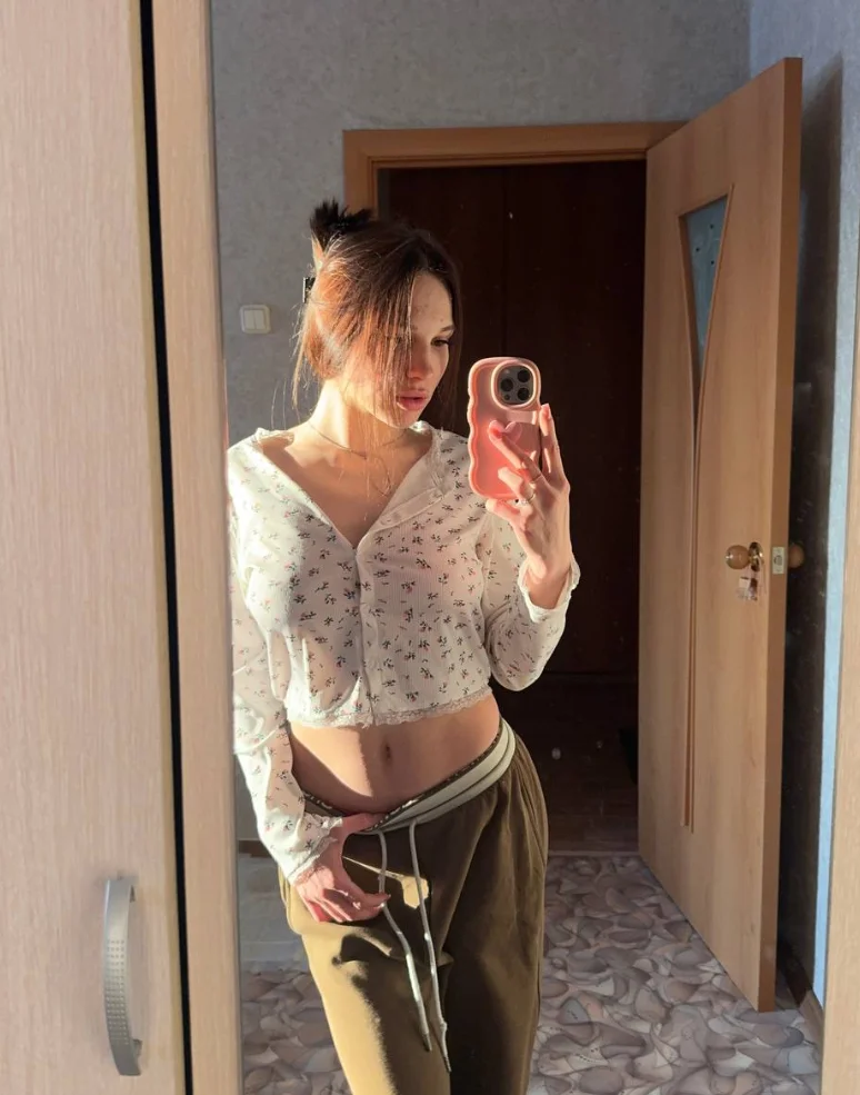 XXX Porn Photo of Nude AliceCashle 3