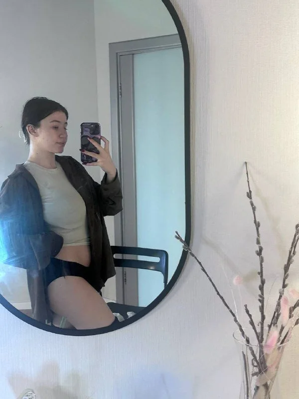XXX Porn Photo of Nude TwilaMode 9
