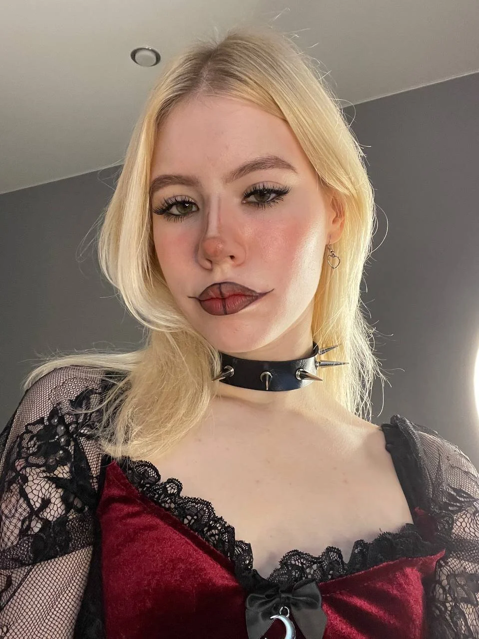 XXX Porn Photo of Nude ZaraDudley 31