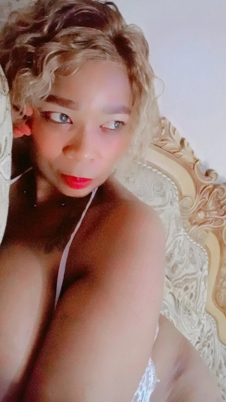 XXX Porn Photo of Nude Gucci_Bx 507