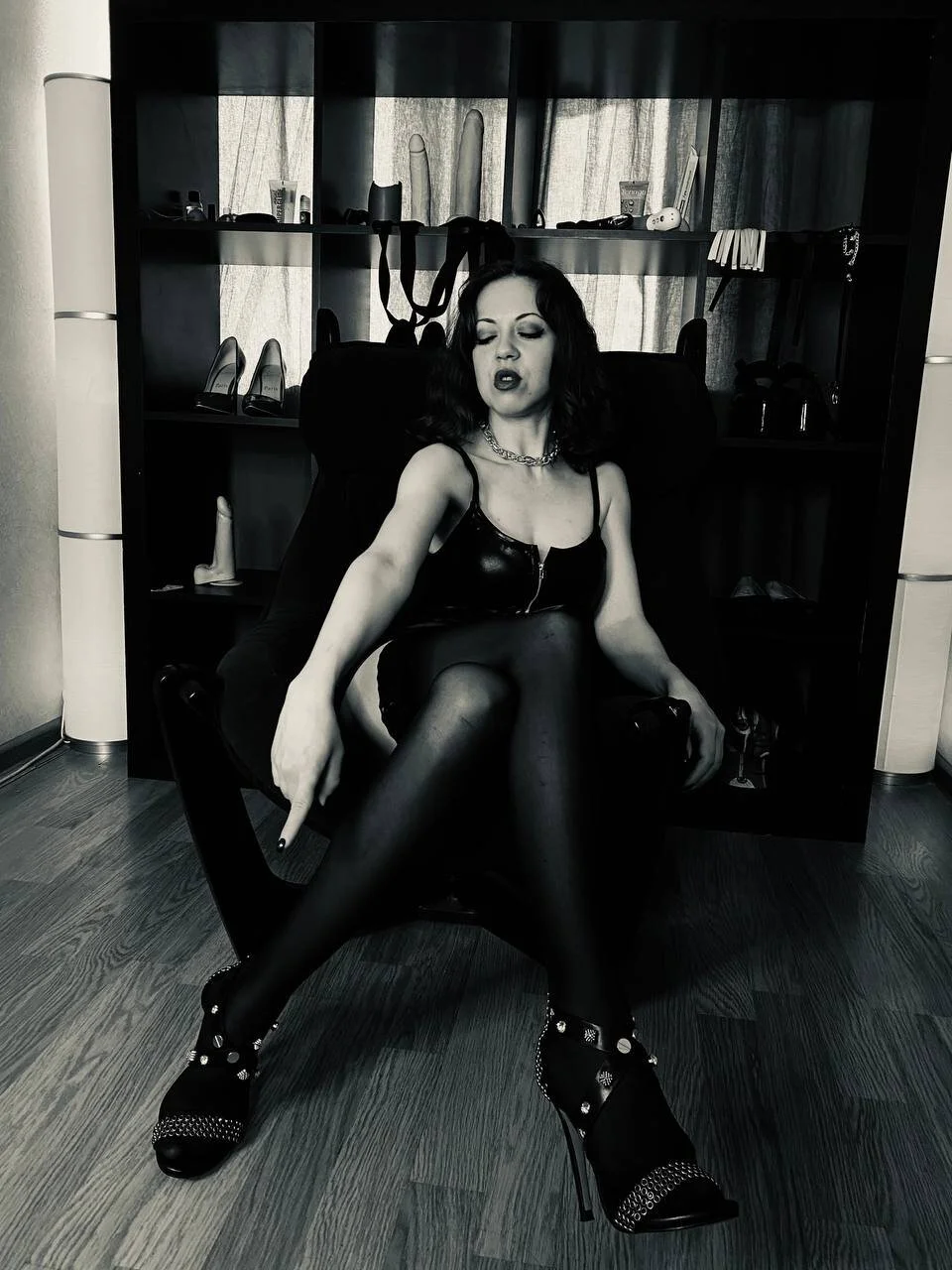XXX Porn Photo of Nude Helena__Femdom 24