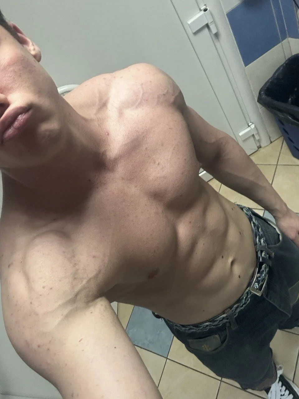 XXX Porn Photo of Nude Dexter_Bennett 4