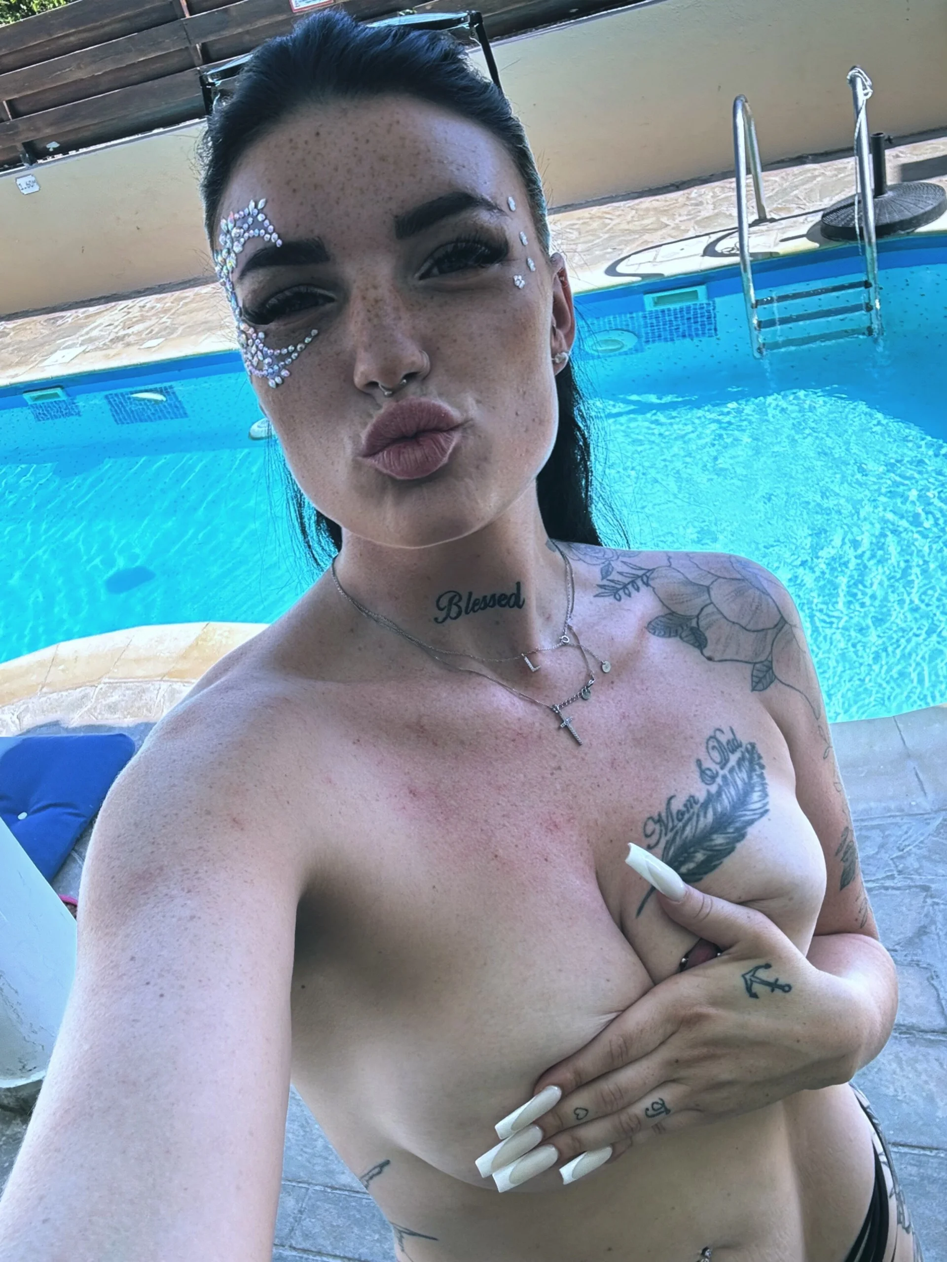 XXX Porn Photo of Nude LizaRoxx 4